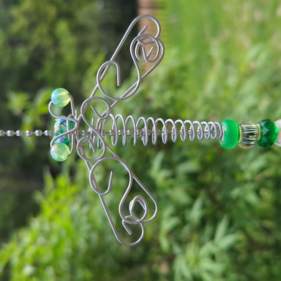 🆕 Handcrafted Artisan Dragonfly Suncatcher w/ Green, Purple & White Glass Beads - Picture 3 of 12